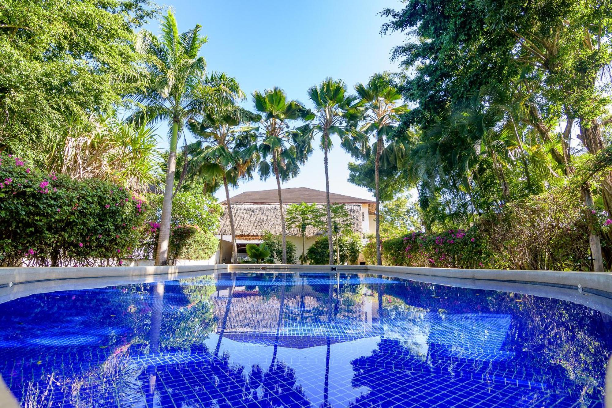 Minimi Couzy Casaurina Villa Malindi