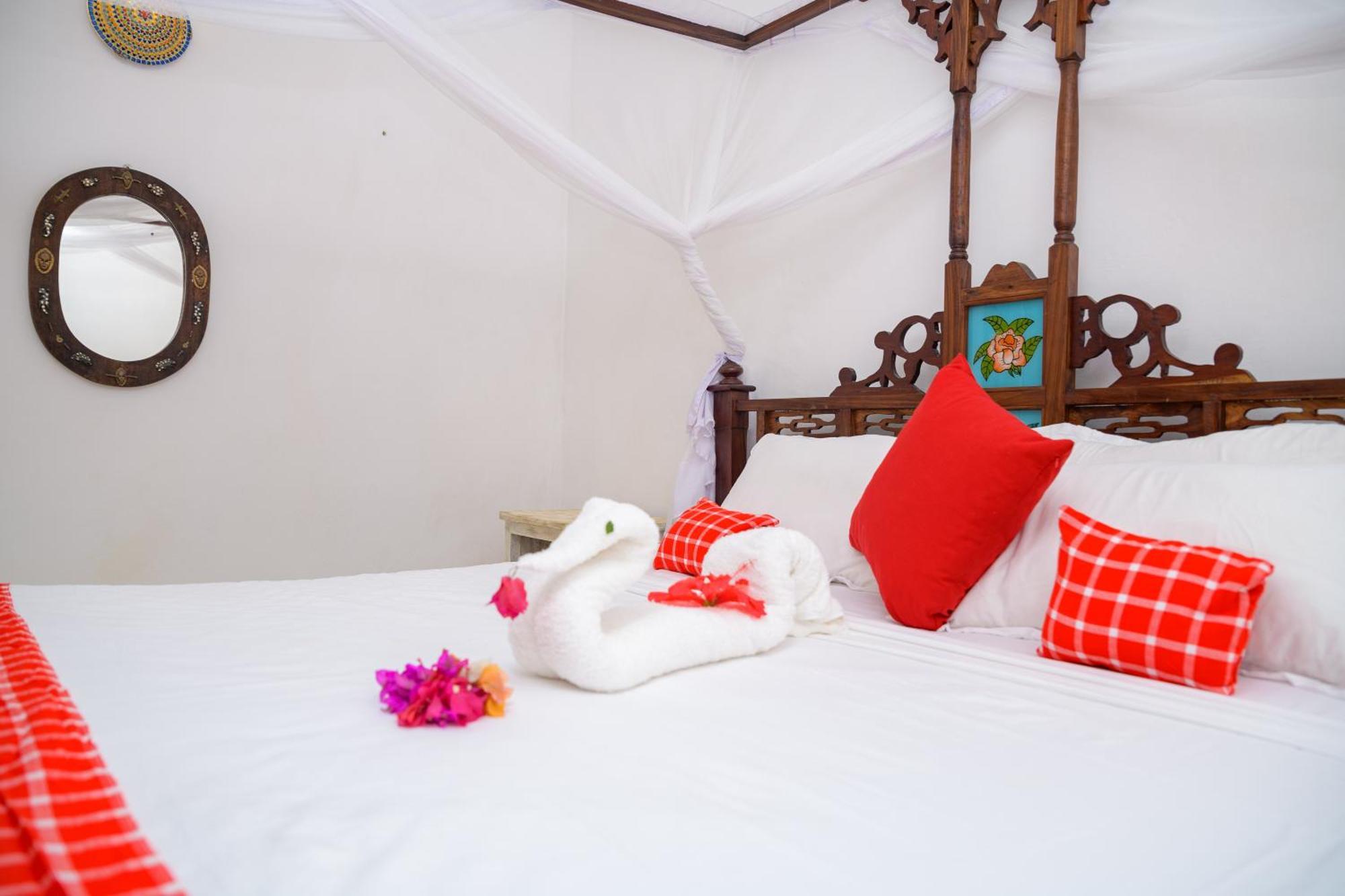 Minimi Couzy Casaurina Villa