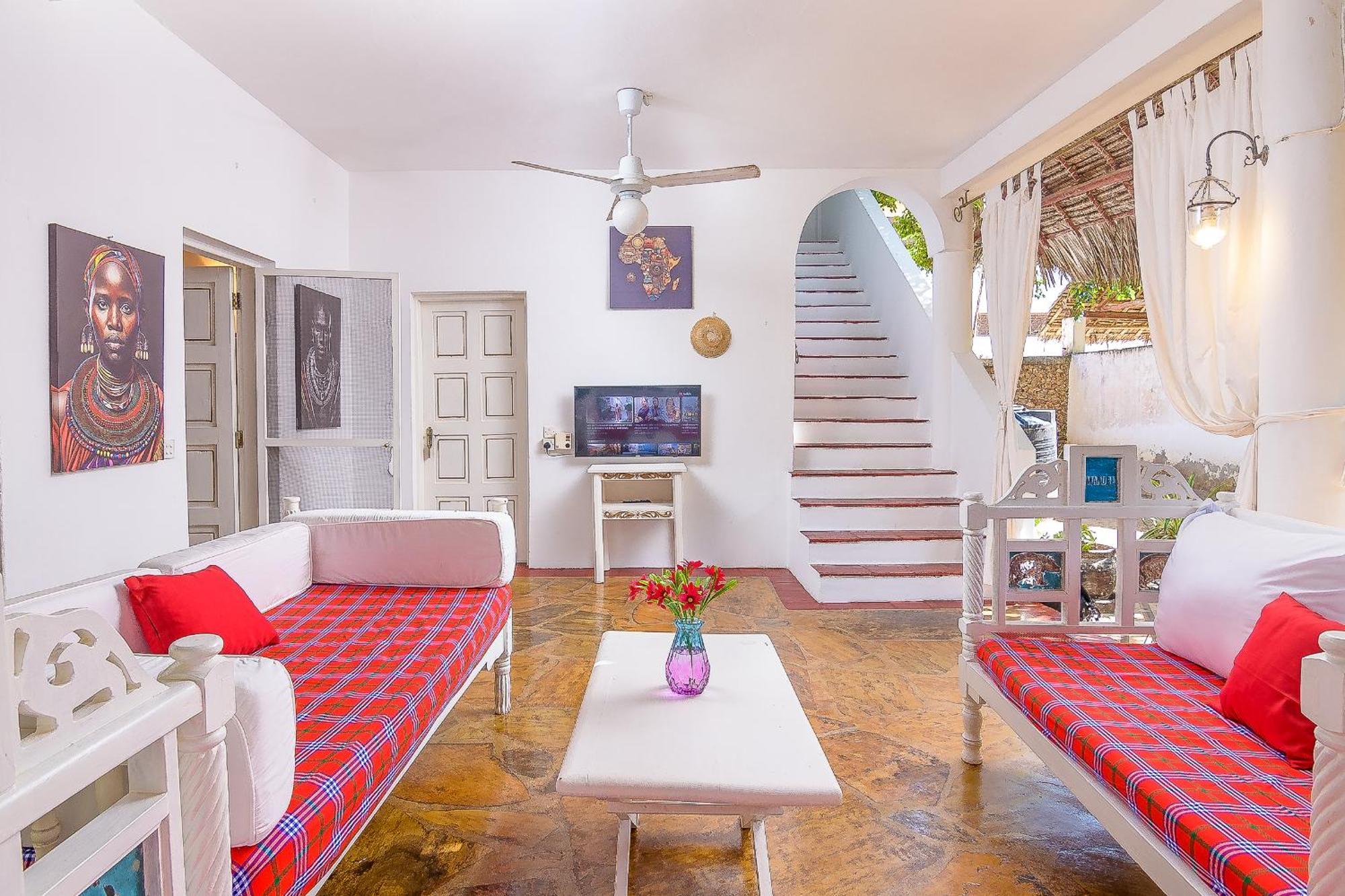 Minimi Couzy Casaurina Villa Malindi